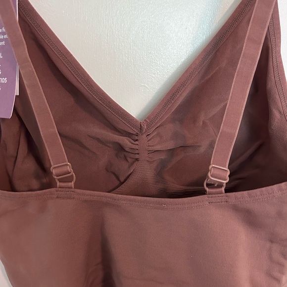 STRETCHY & SCULPTING FIRM SHAPE THONG BODYSUIT H&M NWT SIZE L DARK DUSTY PINK - Picture 3 of 8